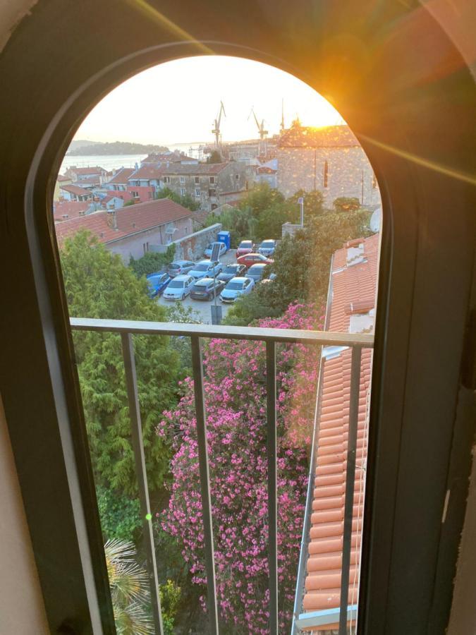 Castropola Views With Private Parking Apartment Exterior foto